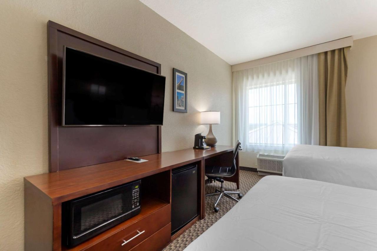 Comfort Inn & Suites Near Six Flags & Medical Center San Antonio Dış mekan fotoğraf