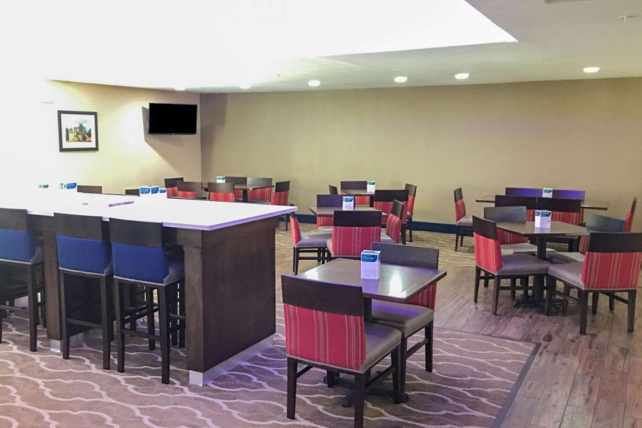 Comfort Inn & Suites Near Six Flags & Medical Center San Antonio Dış mekan fotoğraf