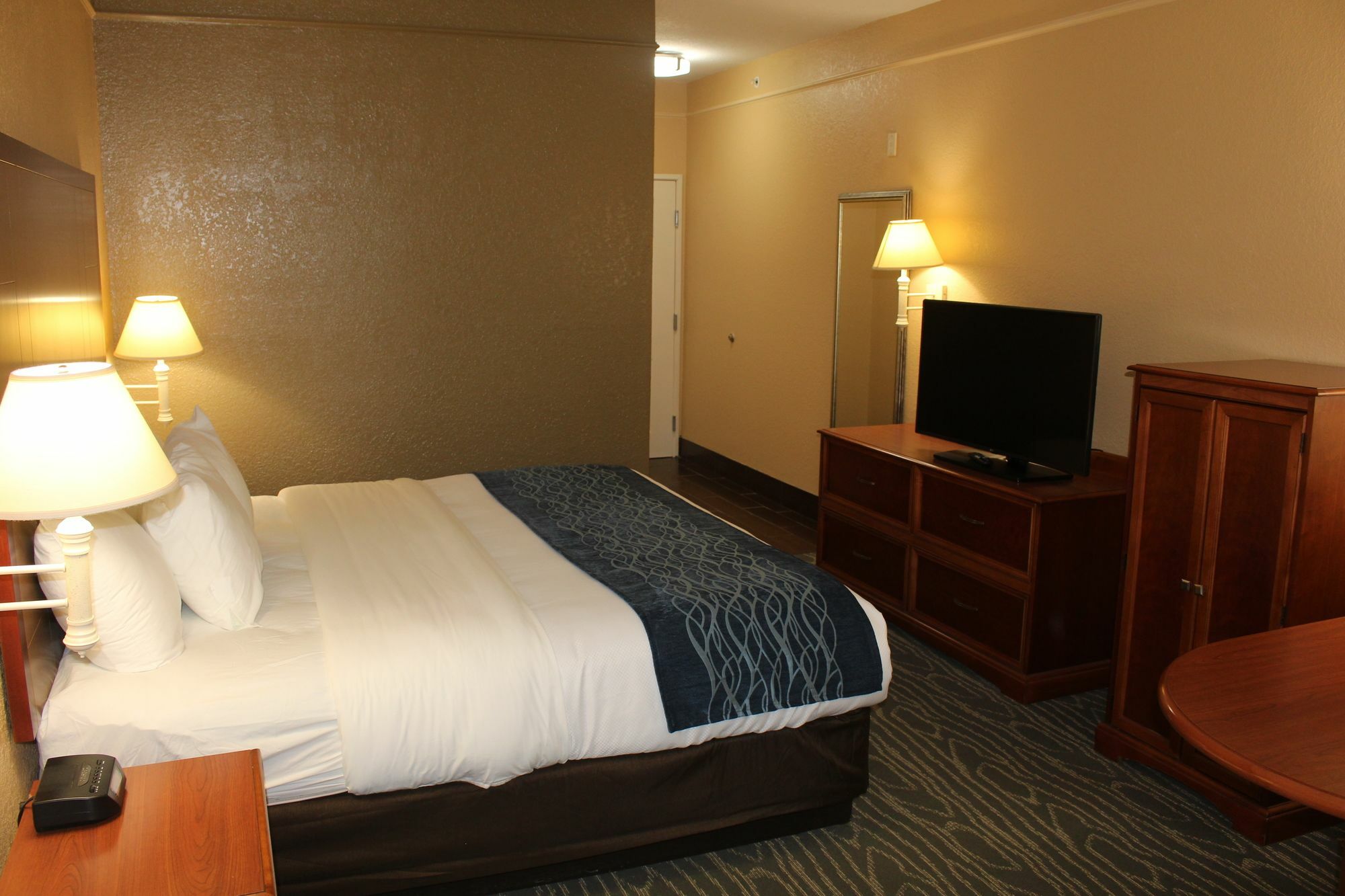 Comfort Inn & Suites Near Six Flags & Medical Center San Antonio Dış mekan fotoğraf